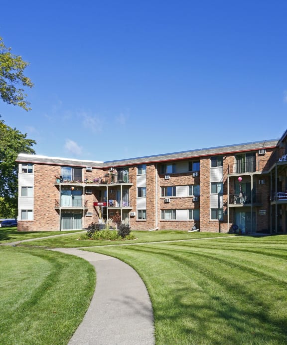 Burgundy & Hillsboro Apartments in New Hope, MN